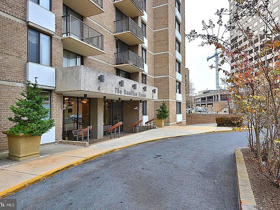 2nd image of 4 Monroe St APT 901