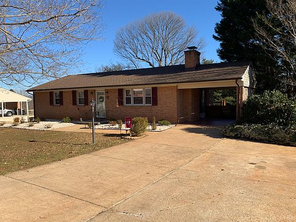 3rd image of 253 Deerwood Dr Lot 4