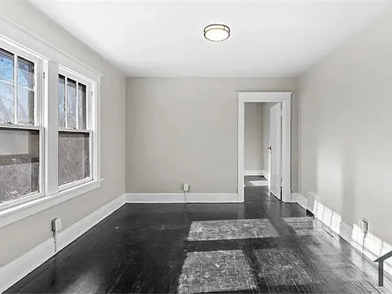 5415 Hamilton Ave — Photo 5