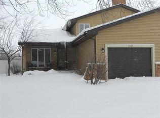 1425 Green Ct, Schererville, IN 46375