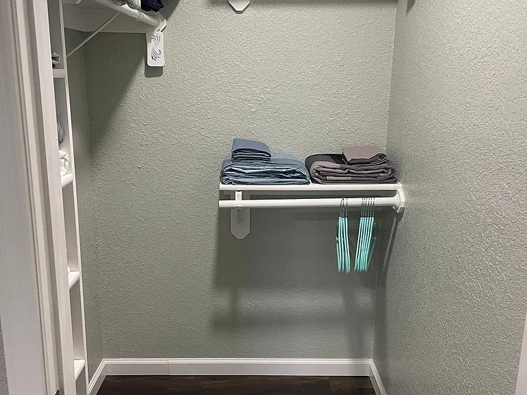 Main bedroom walk-in closet