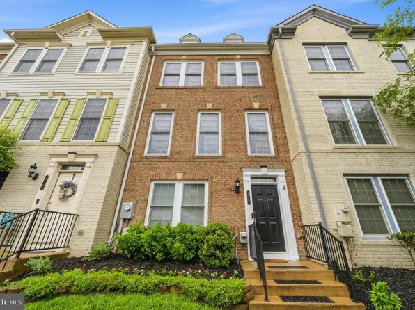 175 Great Laurel Sq SE, Leesburg, VA 20175