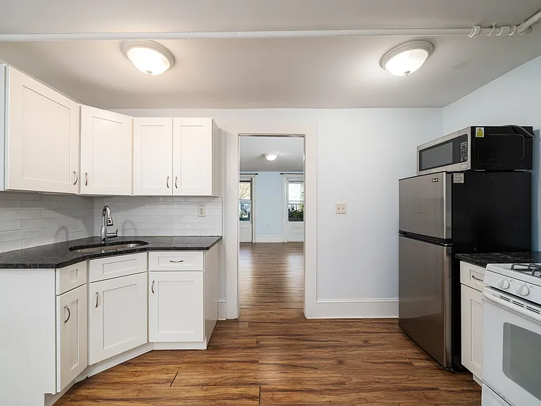 339 Webster Ave #1 — Photo 7