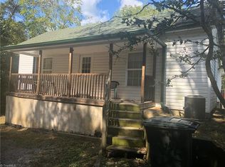 633 W Grove St, Eden, NC 27288