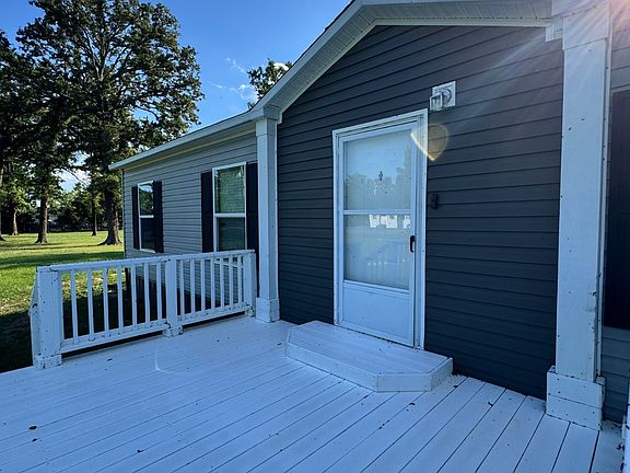 2nd image of 132 Roberts Rd