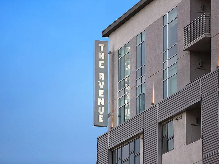 The Avenue Hollywood — Photo 44