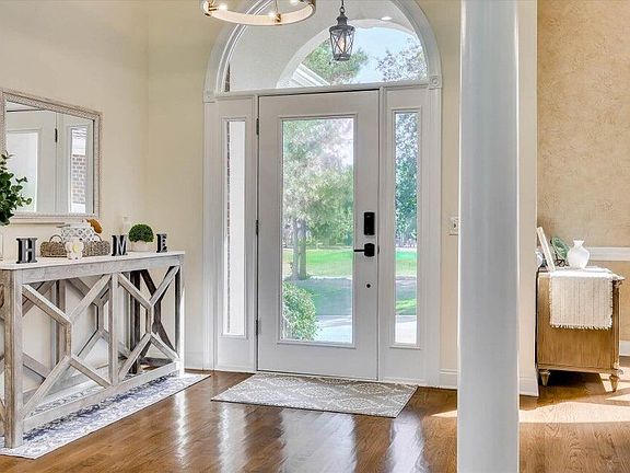 2nd image of 306 Forest Pines Rd