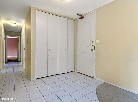 2nd image of 7141 N Kedzie Ave APT 113