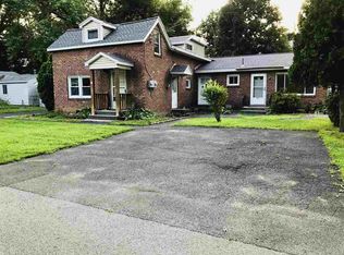 63A N Bridge Dr, Albany, NY