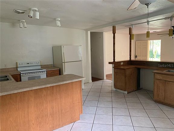 4th image of 1638 NE 15th Ter