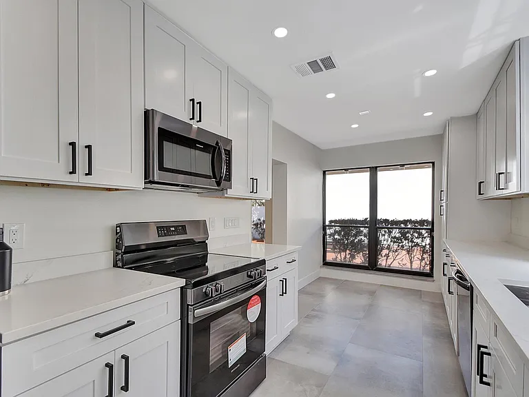 21440 Campo Allegro Dr — Photo 15