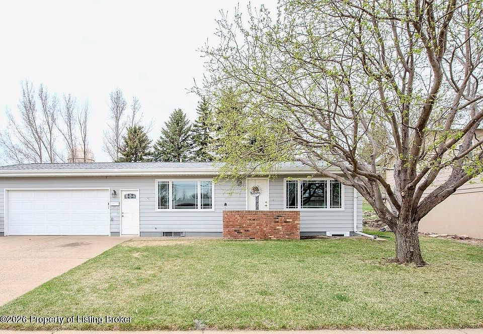 1st image of 250 8th St E