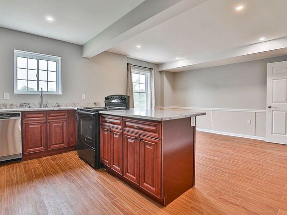5th image of 41A Howe Ln