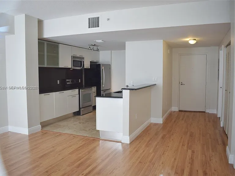 3339 Virginia St #207 — Photo 24