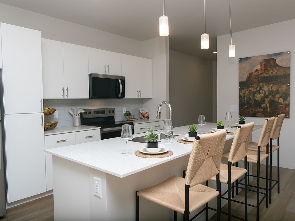 Modern Kitchen with Island