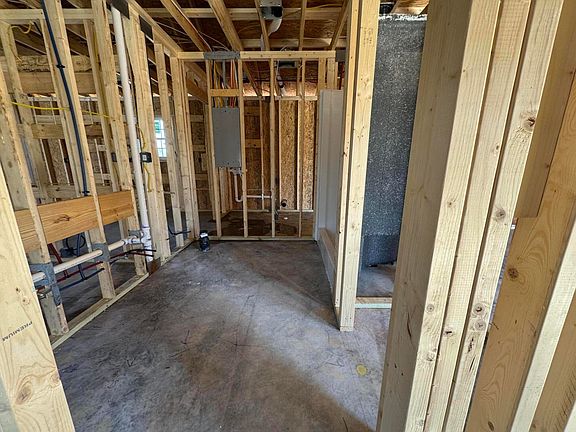 4th image of 4535 Easy St