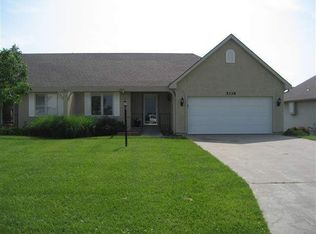 5338 NW Lana Ct, Topeka, KS 66618