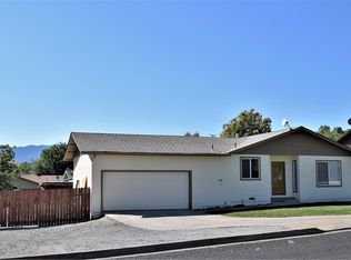 537 Evergreen Ln, Yreka, CA