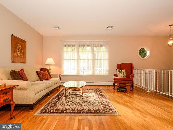 4th image of 2326 Princess Anne Ln
