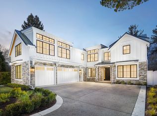7819 NE 10th St, Medina, WA 98039