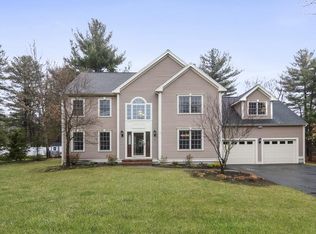 10 Earle Kerr Rd, Medfield, MA 02052