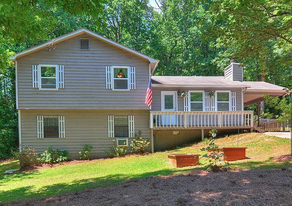 1st image of 2424 Rhine Ct