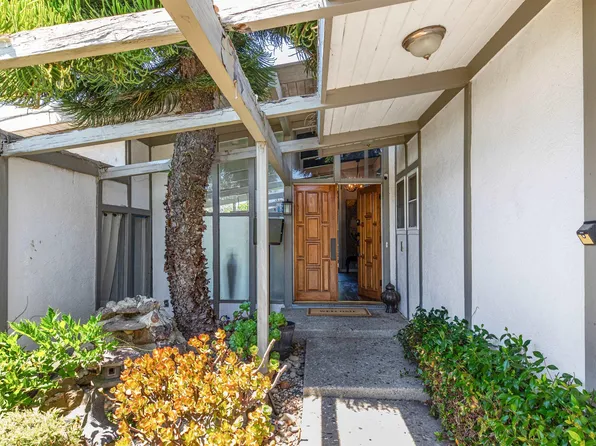 3474 Bridle Dr, Hayward, CA 94541