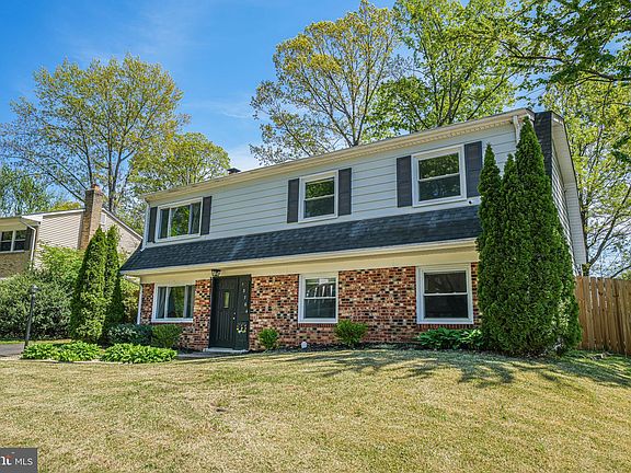 2nd image of 13764 Mahoney Dr
