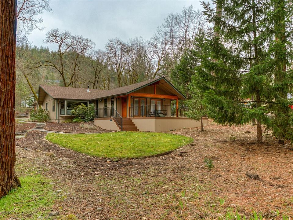 1st image of 160 Black Oak Dr