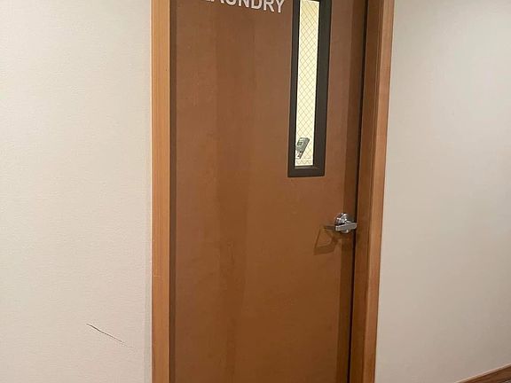 3rd image of 306 Dock St Unit 9