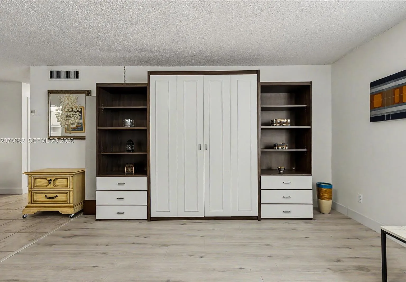 Colonial Manor East Apart — Photo 3