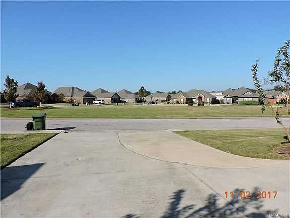 2nd image of 8848 Pemberton Park
