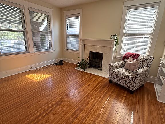 3rd image of 1011 Delta Ave