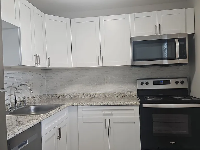 Sabal Palms Apartment Homes — Photo 35