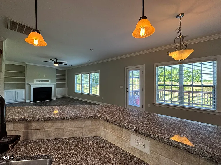 528 Walker Ranch Dr — Photo 9