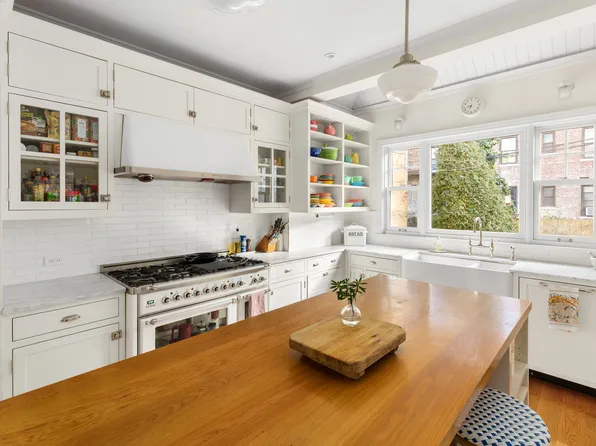 200 Fenimore Street image 7 of 22