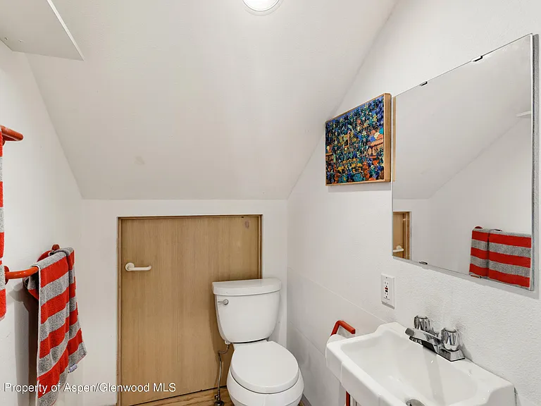 64 Ermine Ln — Photo 26