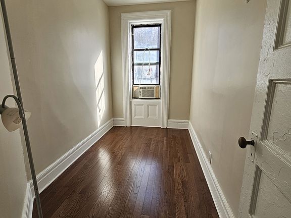 5th image of 157 W 105th St APT 5ER