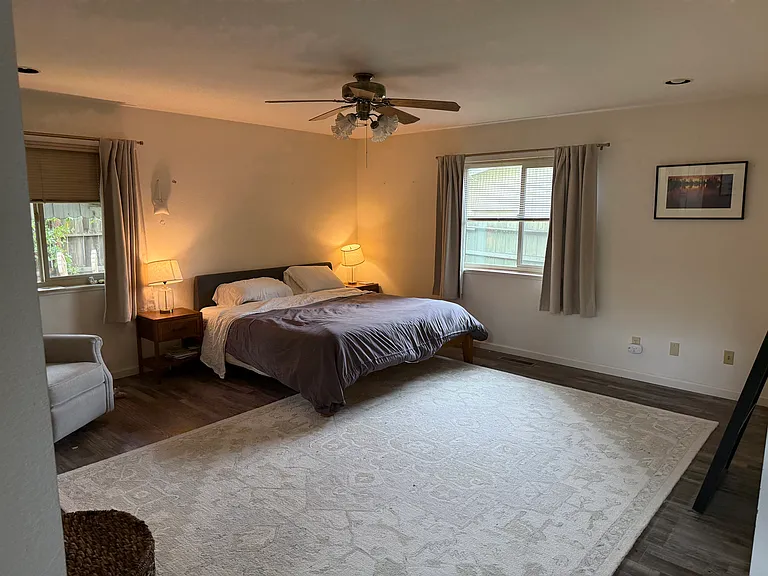 429 Maple Ave — Photo 9