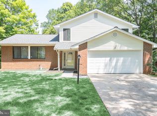 15099 Woodsman Ln, Woodbridge, VA 22193