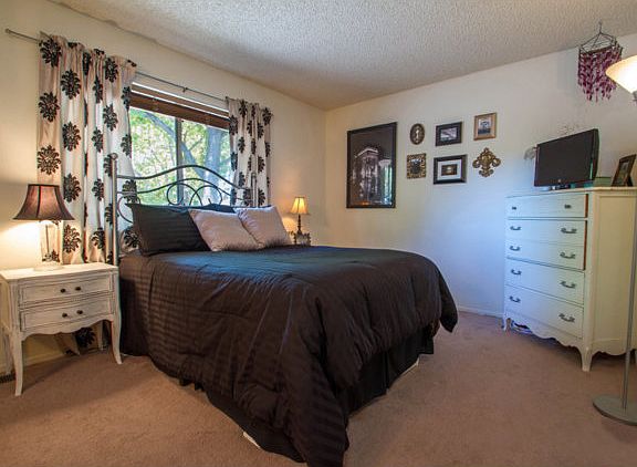 4th image of 250 Watson Dr APT 3