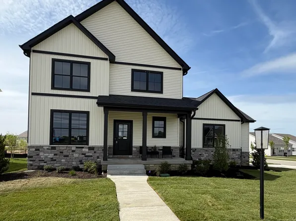 2230 Redwood Ln, Chesterton, IN 46304