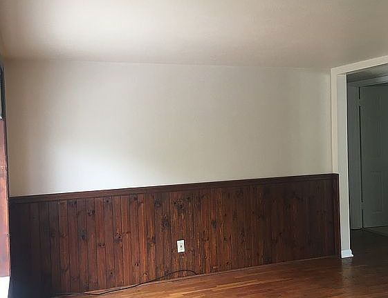 5th image of 810 Anderson St