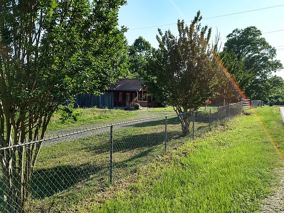 Shop, So much road frontage!