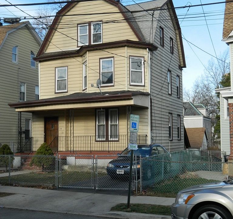 2nd image of 110 Lincoln St