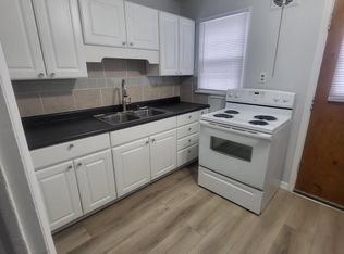 850 W 11th St APT B, Fremont, NE 68025