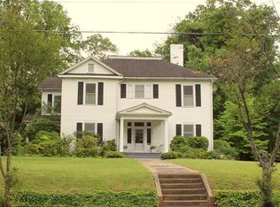 702 W Davis St, Burlington, NC 27215