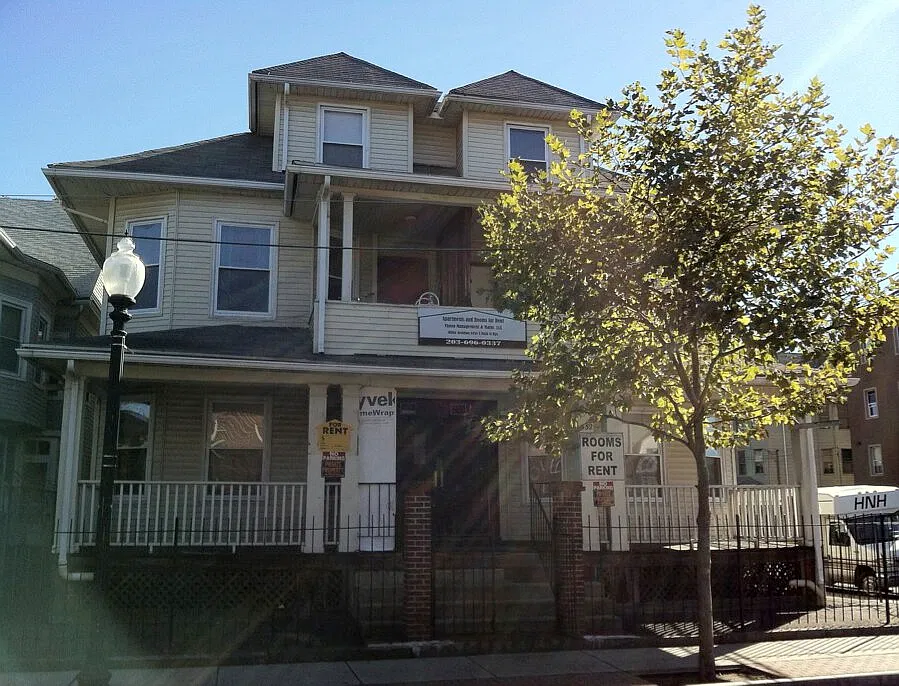 1 bed, 228 sqft, $700 — Photo 1