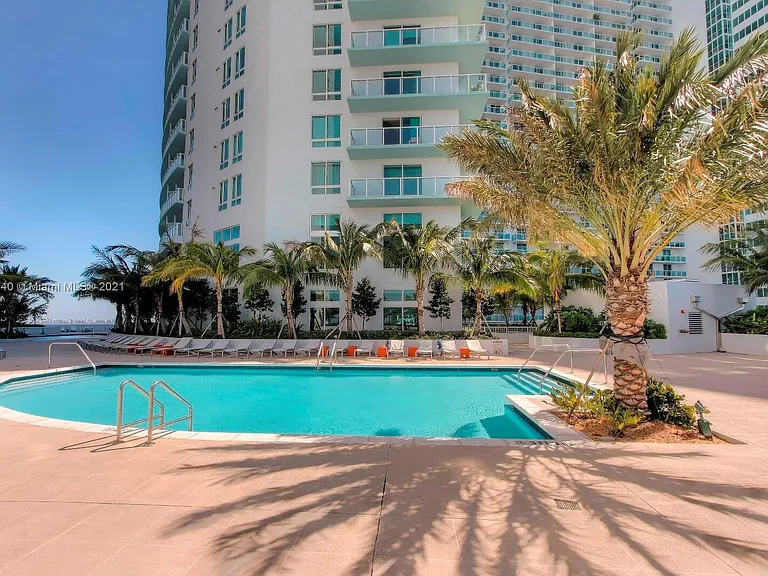 1900 N Bayshore Dr #912 — Photo 11
