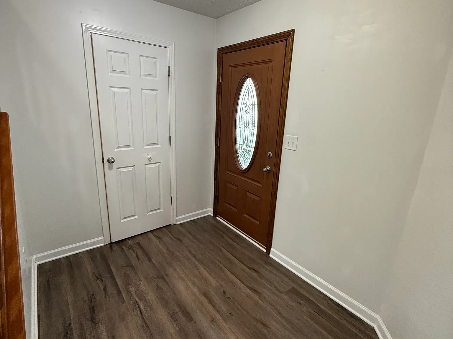 3 bed, 2174 sqft, $2,095 — Photo 2